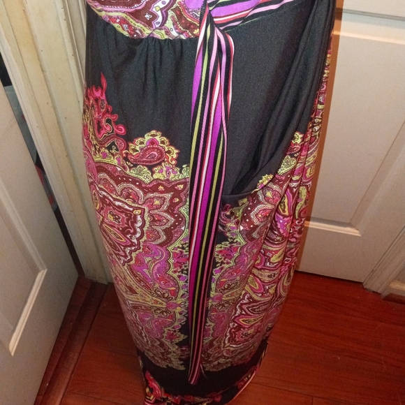 Woman's Summer Dress - Picture 4 of 8